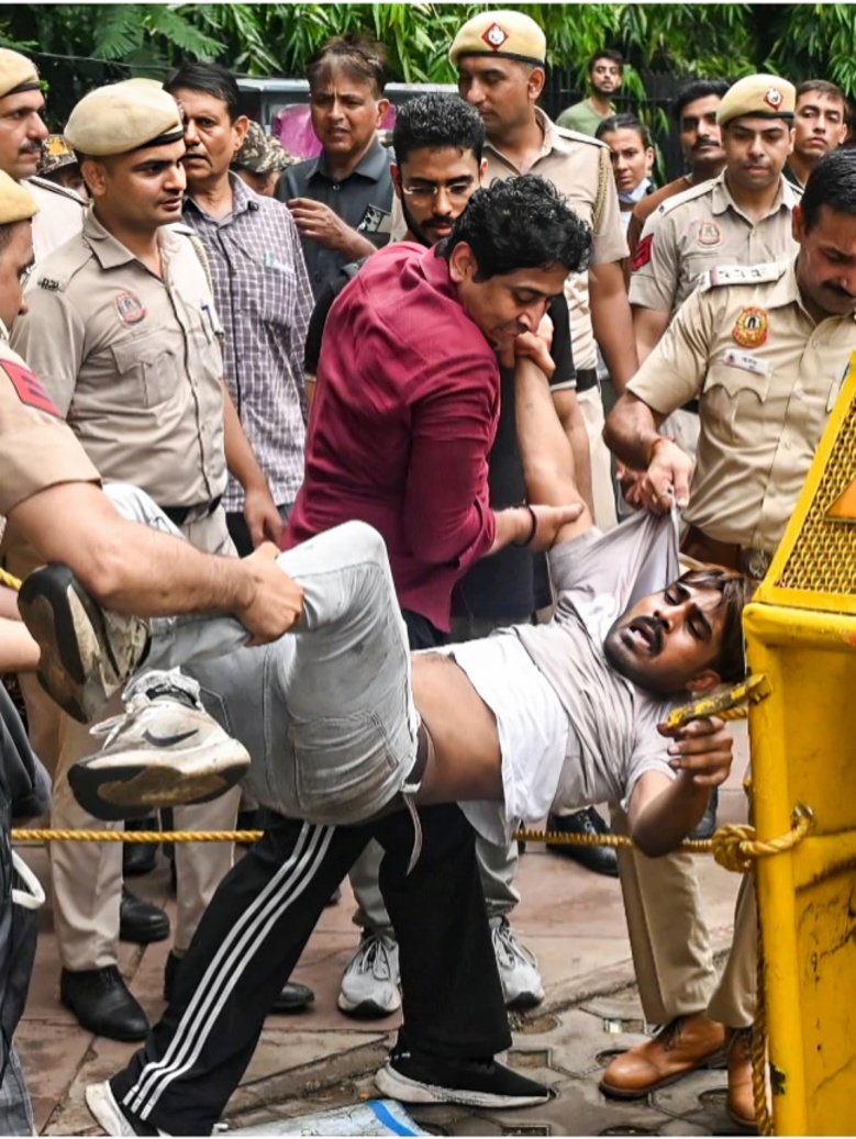 Delhi Police Moves Supreme Court to Withdraw 13 FIRs Filed Over July 20 Protest Violence