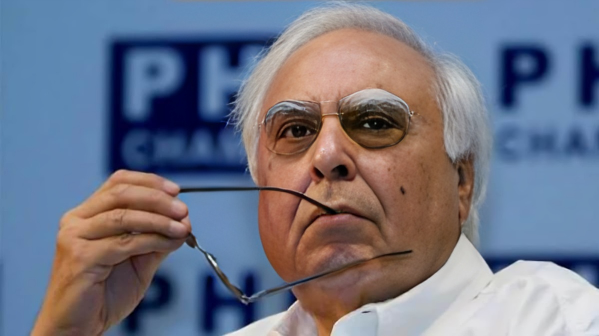 Kapil Sibal Alleges SIR Could Manipulate Voter Rolls, Seeks Supreme Court Intervention