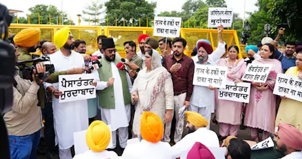 Punjab Government Employees Intensify Protest as AAP Faces Growing Pressure Ahead of 2027 Assembly E