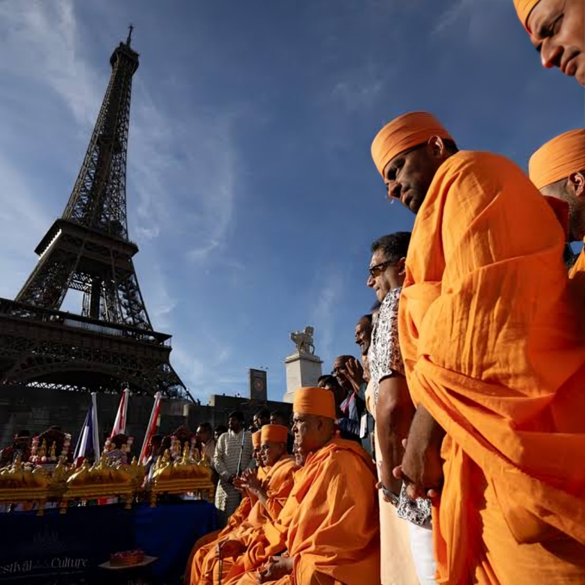 Eiffel Tower Reopens After Staff Protest Over Female Employees Sidelined During Hindu Group Visit