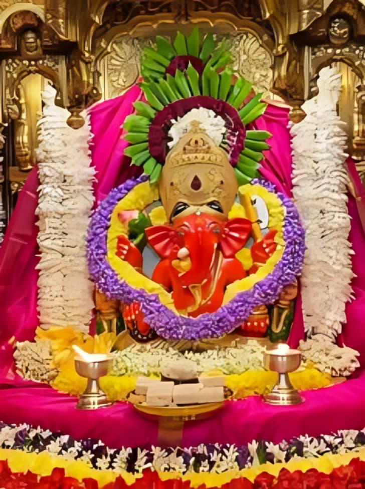 மும்பை சித்திவிநாயக் கோயிலில் விநாயகர் சதுர்த்தி சிறப்பு ஆரத்தி