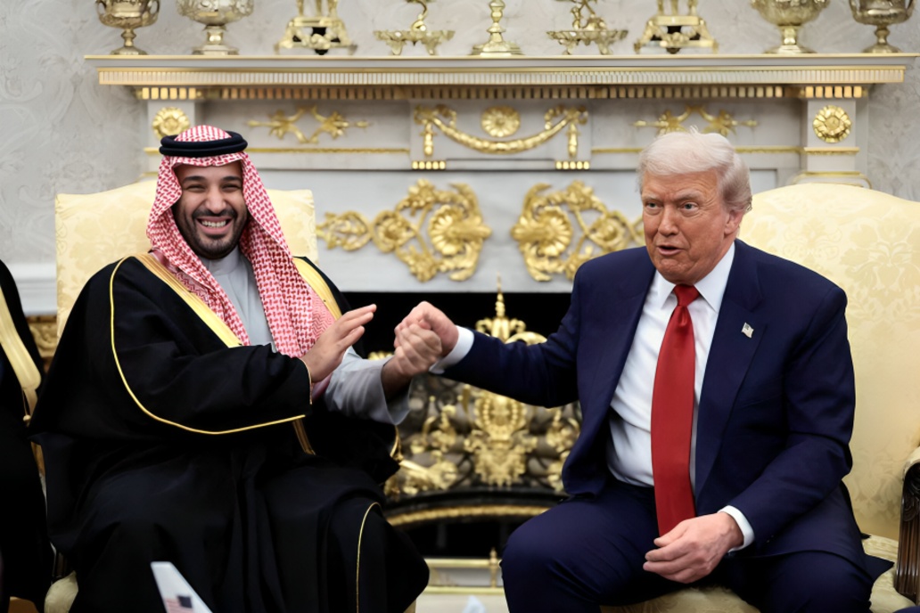 Top News of the Day: MBS Holds Security Talks With US CENTCOM Chief, Vance Confirms Houthi Contact