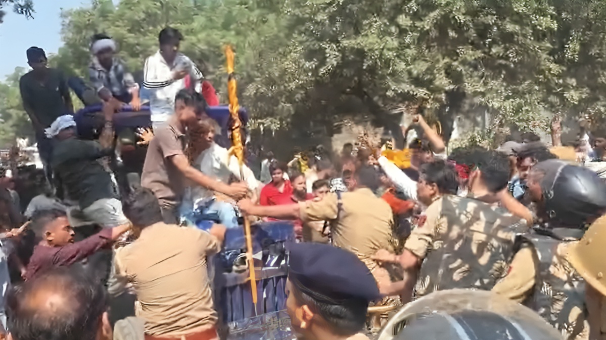 UGC Equity Regulations Protest: Hundreds Demonstrate in Agra, Yamuna Expressway Traffic Briefly Disr