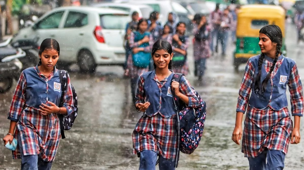 Chhattisgarh School Holiday: Schools Closed in 8 Districts Due to Heavy Rain and Flooding