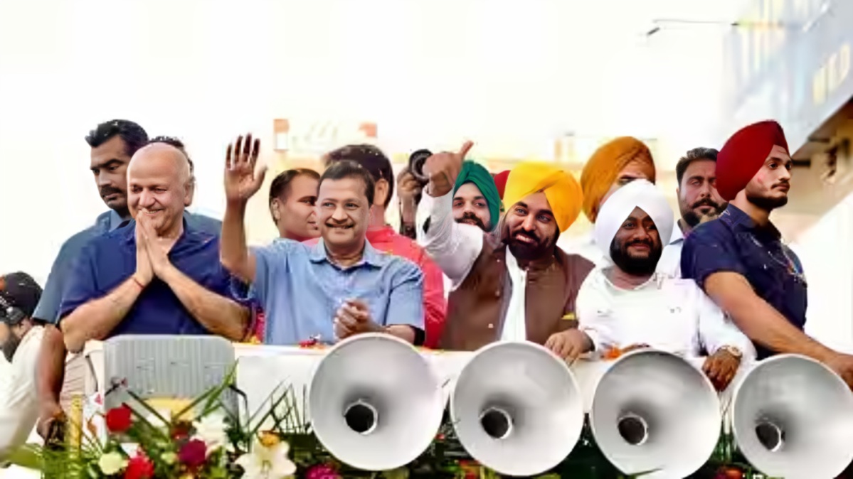 Punjab Bungalow Dispute Intensifies Ahead of Assembly Elections
