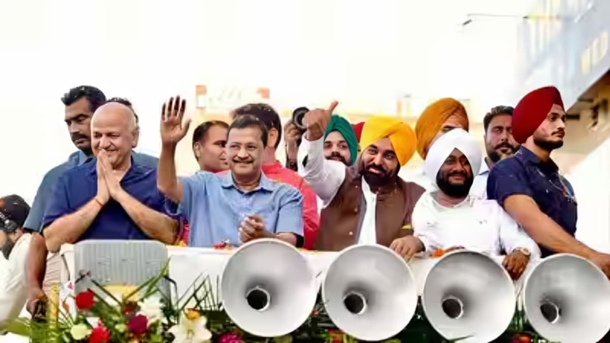 Punjab Bungalow Dispute Intensifies Ahead of Assembly Elections
