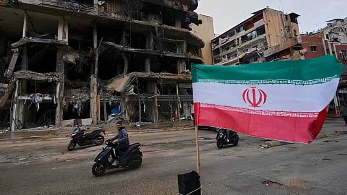 Iran Warns of Renewed War With US as Trump Leaves Door Open to Fresh Strikes