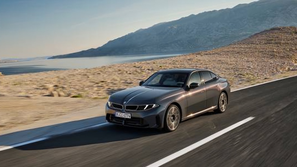 New BMW 3 Series Debuts With Neue Klasse Design and Electric i3 Version With Up to 912 Km Range