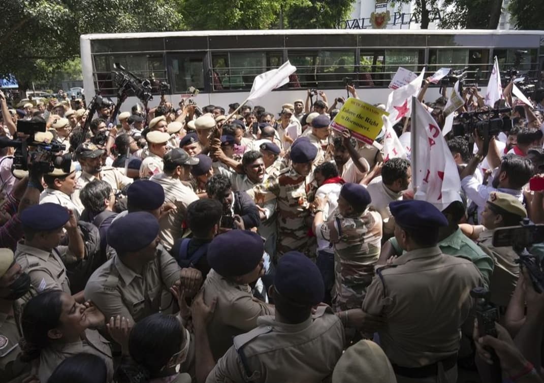 Protesters Detained Outside Delhi Police Station Over FIR Demand in Women Journalists Harassment Cas