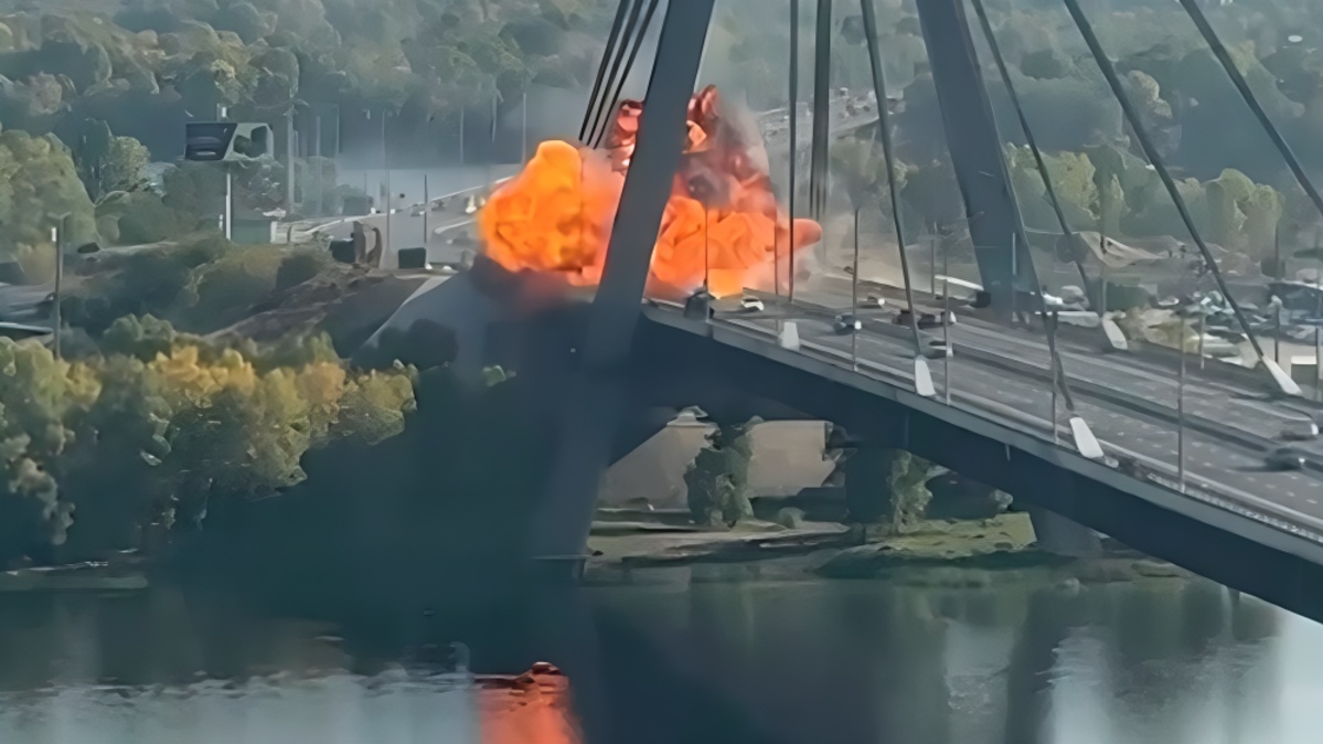 Russian Drone Strike Hits Kyiv Bridge as German Chancellor Visits Ukraine