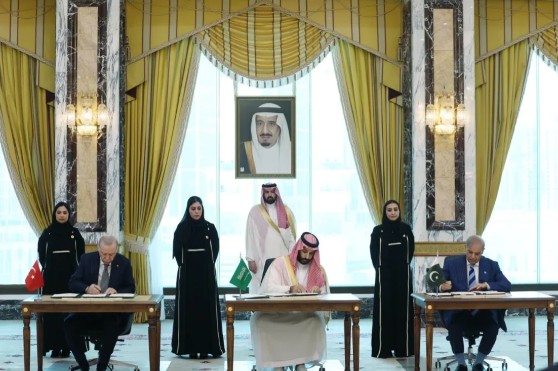 Saudi Arabia, Pakistan and Turkey Hold Mecca Defence Pact Meeting in Riyadh Amid Houthi Tensions