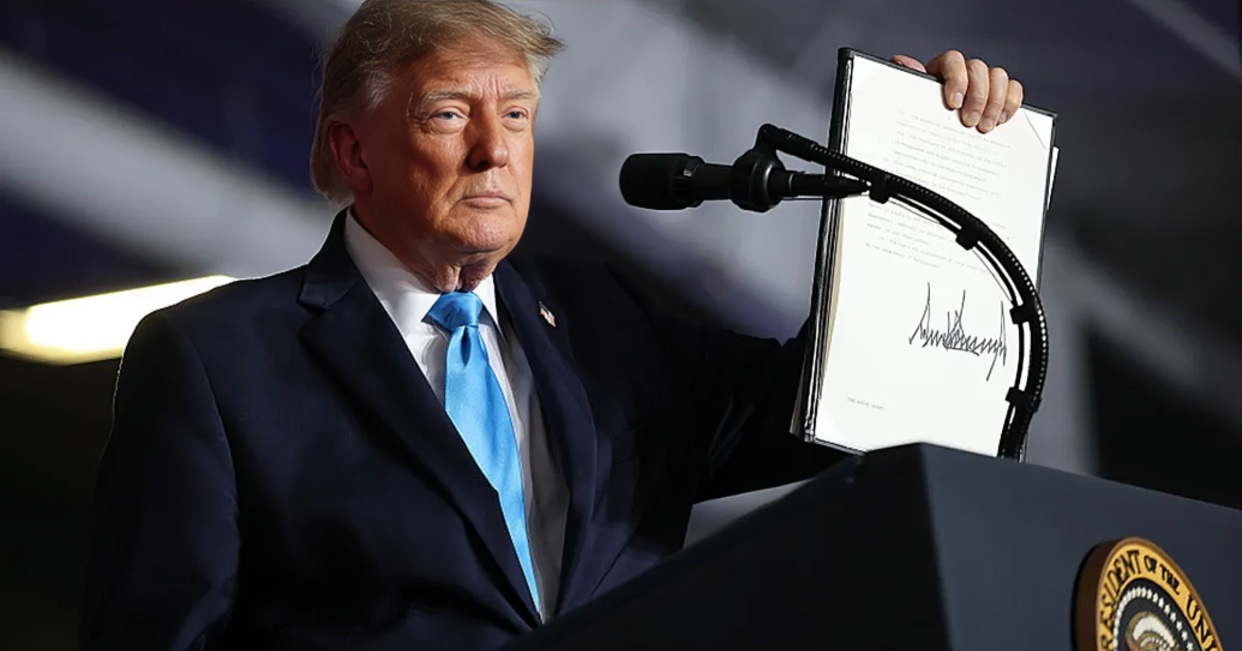 Trump Signs Executive Order to Expand Tax Relief on Red-Dyed Diesel as US Fuel Prices Rise