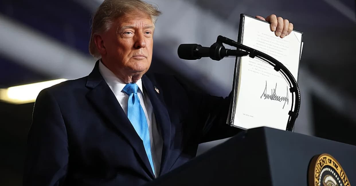 Trump Signs Executive Order to Expand Tax Relief on Red-Dyed Diesel as US Fuel Prices Rise