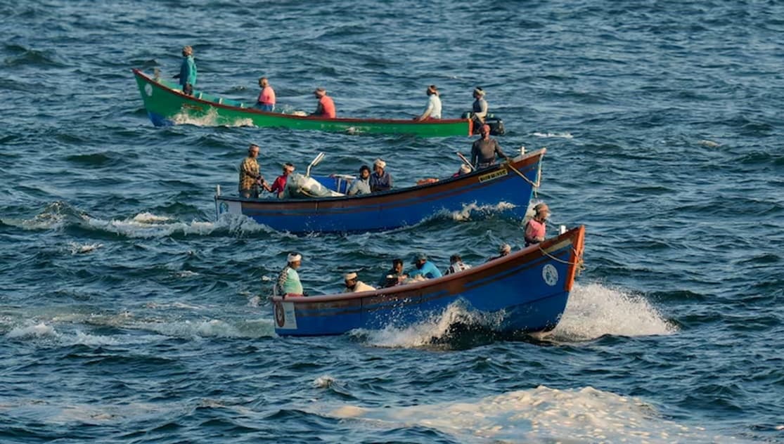 கச்சத்தீவு விவகாரம்: எல்லையைத் தாண்ட வேண்டாம், மீனவர்களுக்கு விழிப்புணர்வு ஏற்படுத்துங்கள் என உச்சநீ