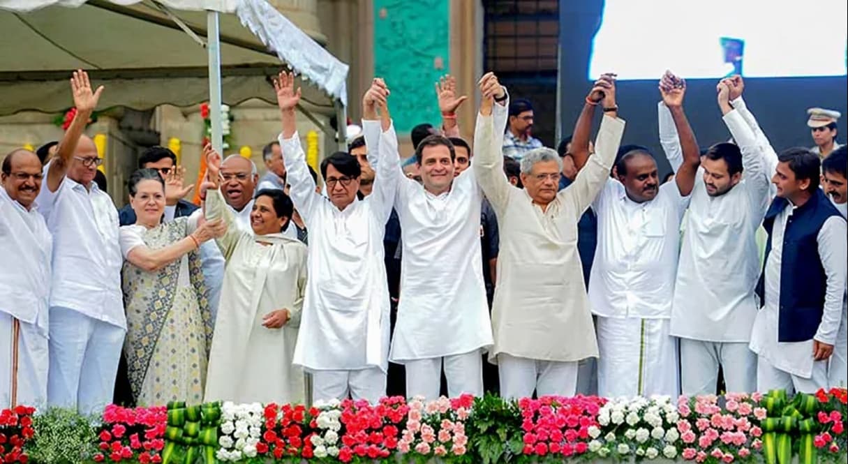 Kumaraswamy Alleges Sting Operation Influenced Siddaramaiah’s Exit as Karnataka Chief Minister