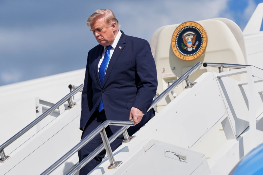 Trump Weighs Possible Iran Strikes Before US Midterm Elections