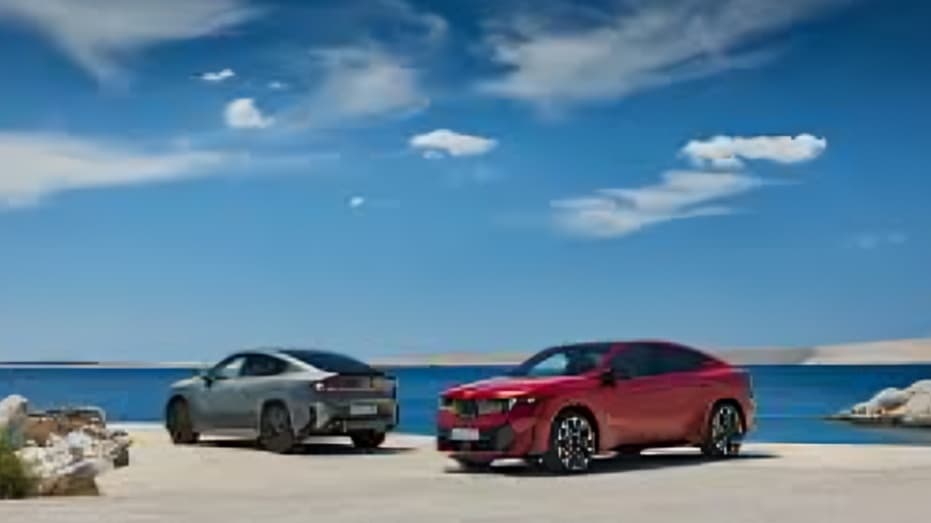 BMW iX4 Revealed With Up To 828km Range and 400kW Fast Charging