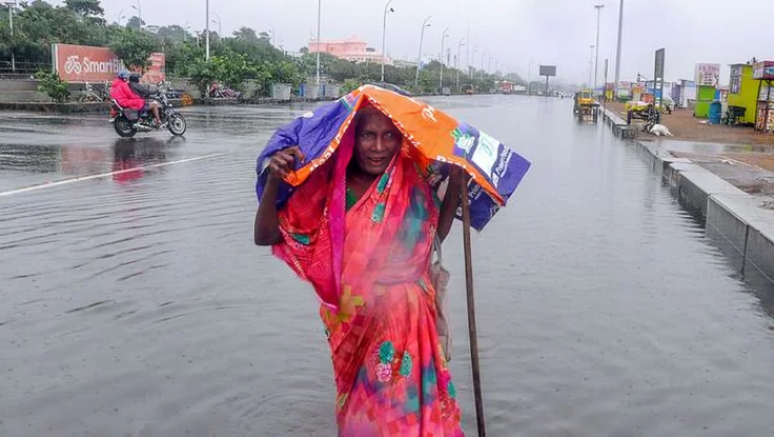 தமிழ்நாட்டில் இன்று 11 மாவட்டங்களில் மழைக்கு வாய்ப்பு: வானிலை ஆய்வு மையம் தகவல்
