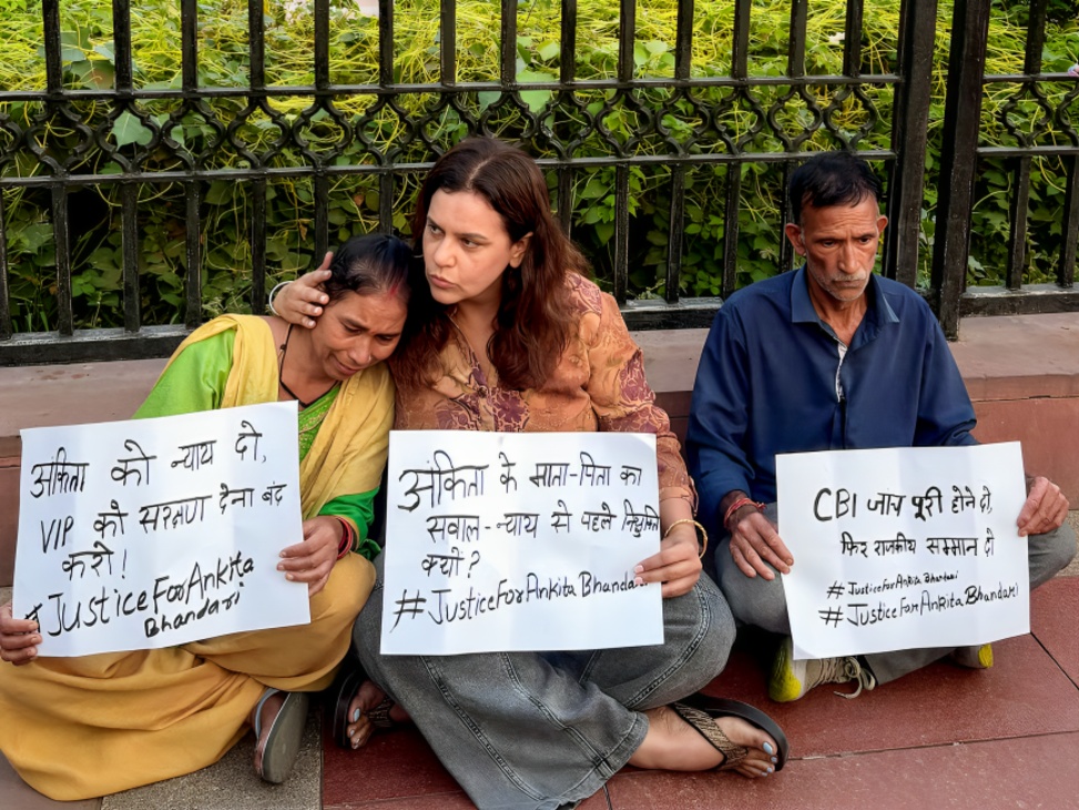 Ankita Bhandari's Parents and Congress Leaders Detained During India Gate Protest Over Sikkim Govern