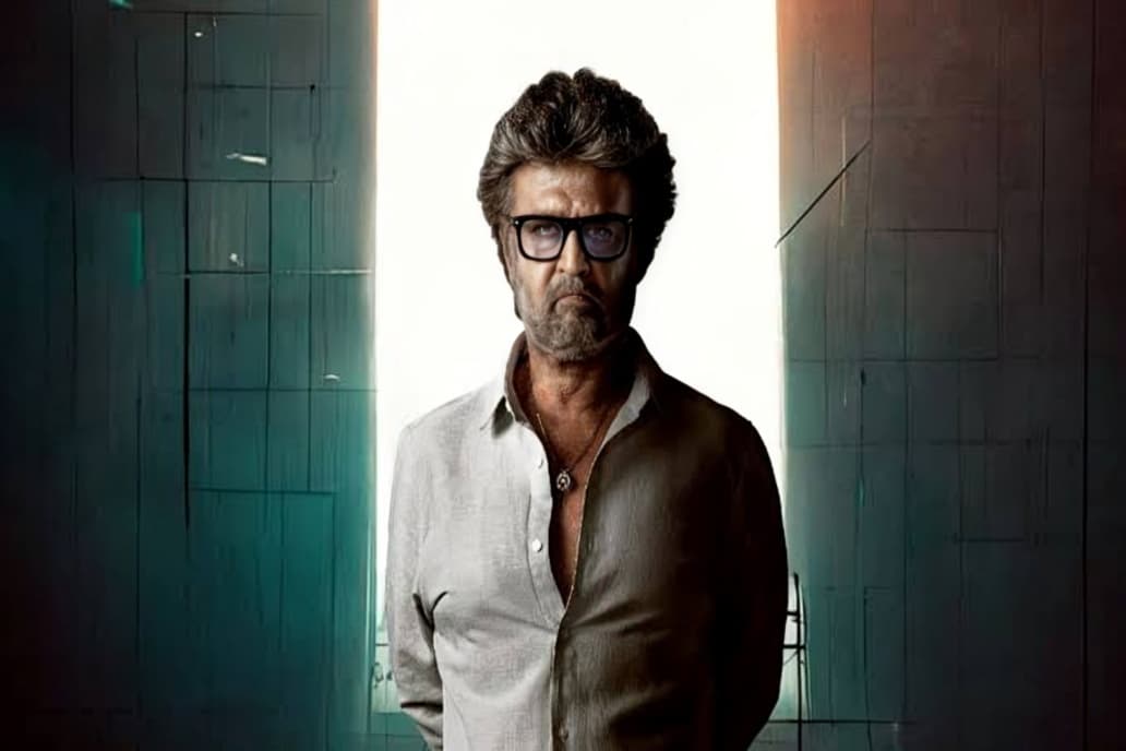 Jailer 2 Release: Rajinikanth Fans Perform Aarti and Pour Milk on His Poster as Celebrations Go Vira