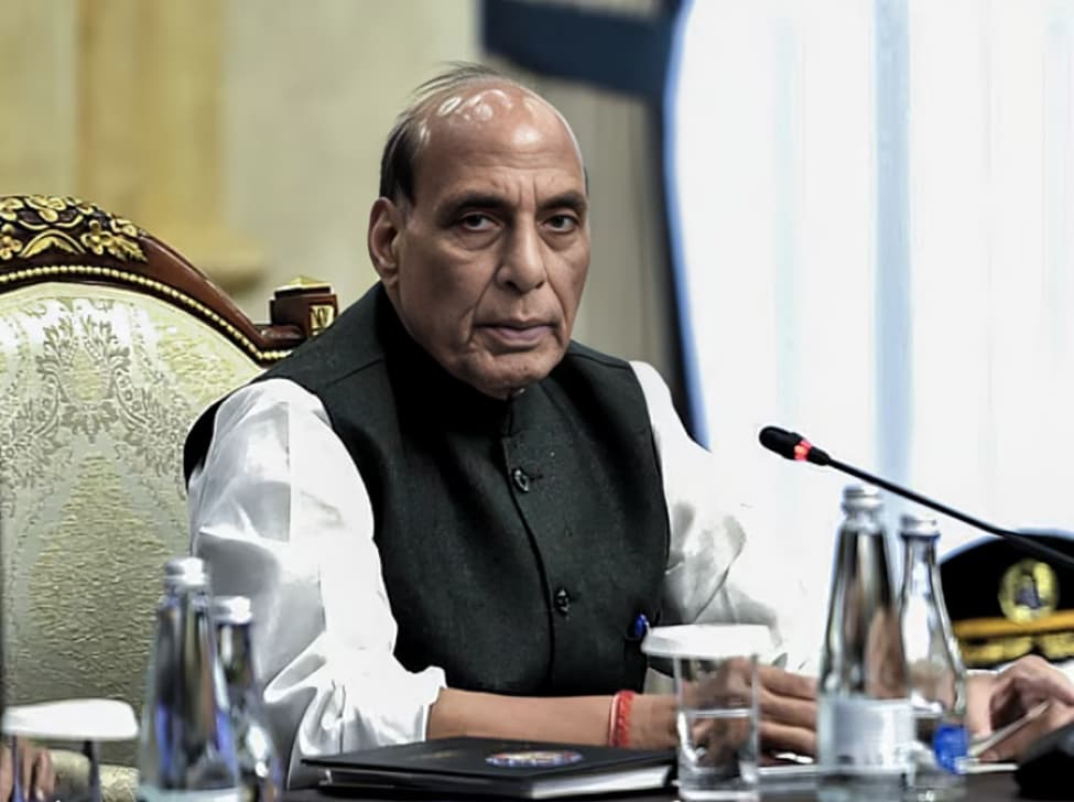 Rajnath Singh Accuses Congress and Allies of Seeking Bangladesh-Style Regime Change
