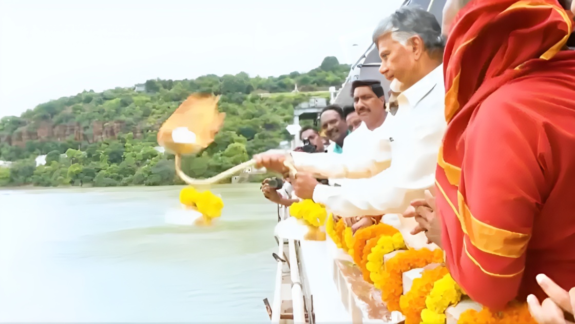 Chandrababu Naidu Reaches Out to Rival CMs to Build Southern Alliance on Water Cooperation