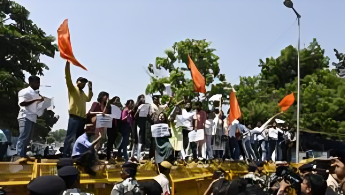ABVP Locks BHU Vice-Chancellor’s Office After 18-Day Protest Over Student Issues