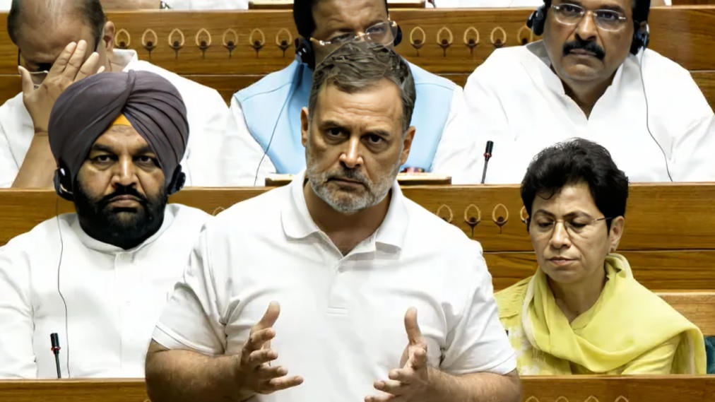 Amit Shah Accuses Rahul Gandhi of Protecting Infiltrators’ Votes, Rejects Congress’s Vote Theft Clai