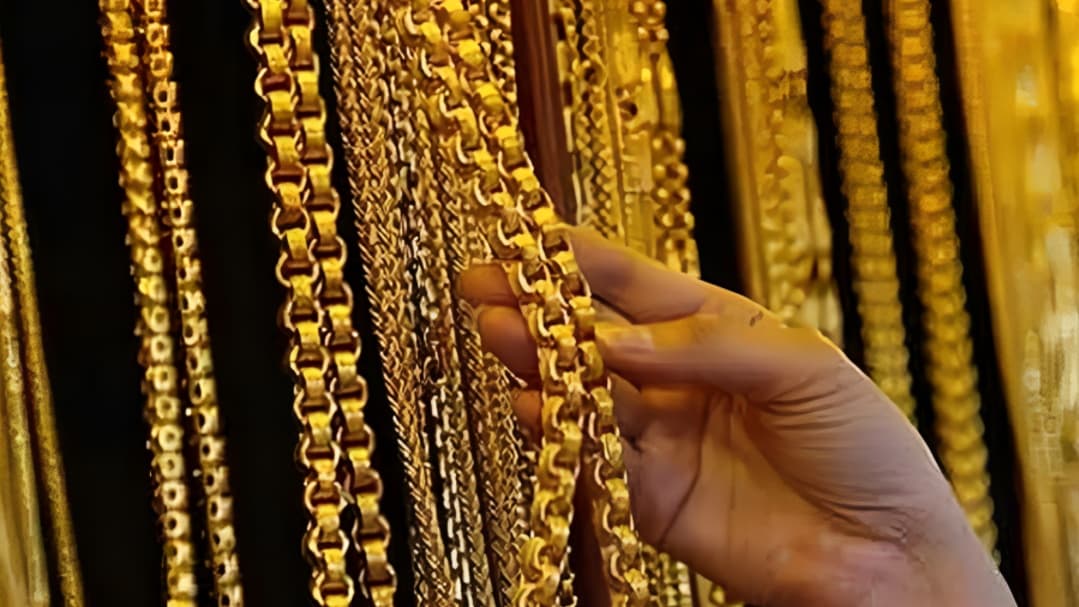Gold Rate Today, October 23: Gold Prices Decline as 24K Gold Falls to Rs 14,248 per Gram