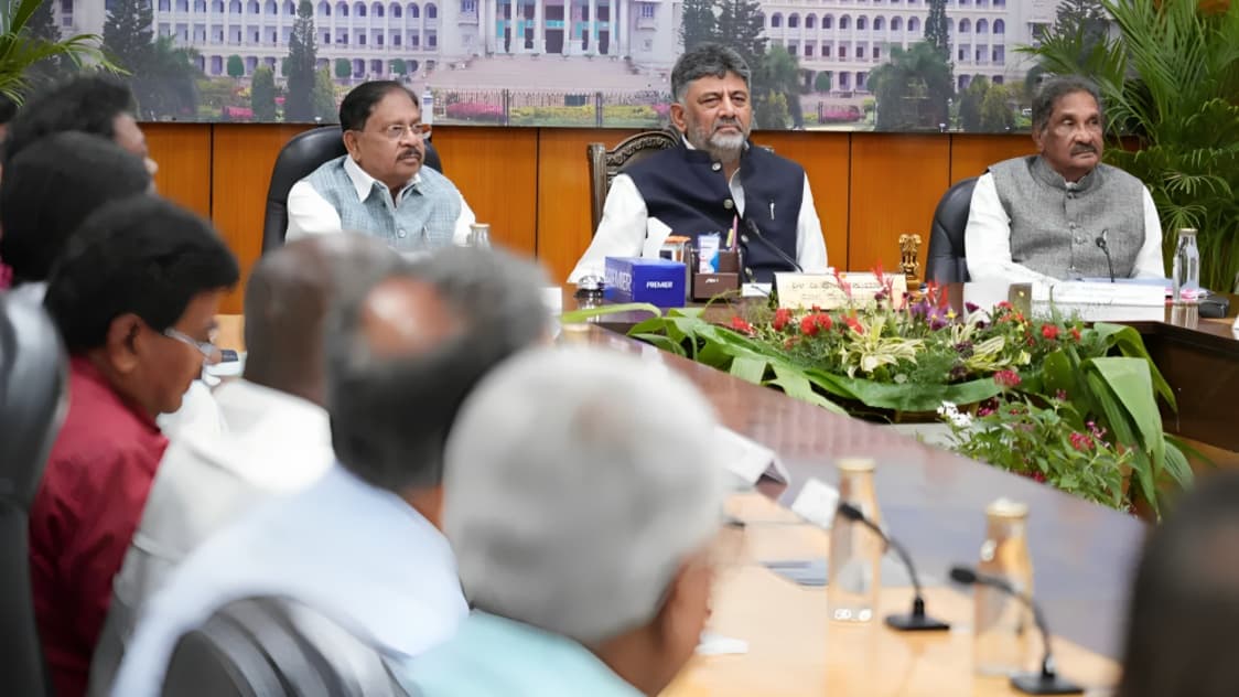 DK Shivakumar Alleges Sting Operation Targeted Him and Kerala CM Using Meta Smart Glasses