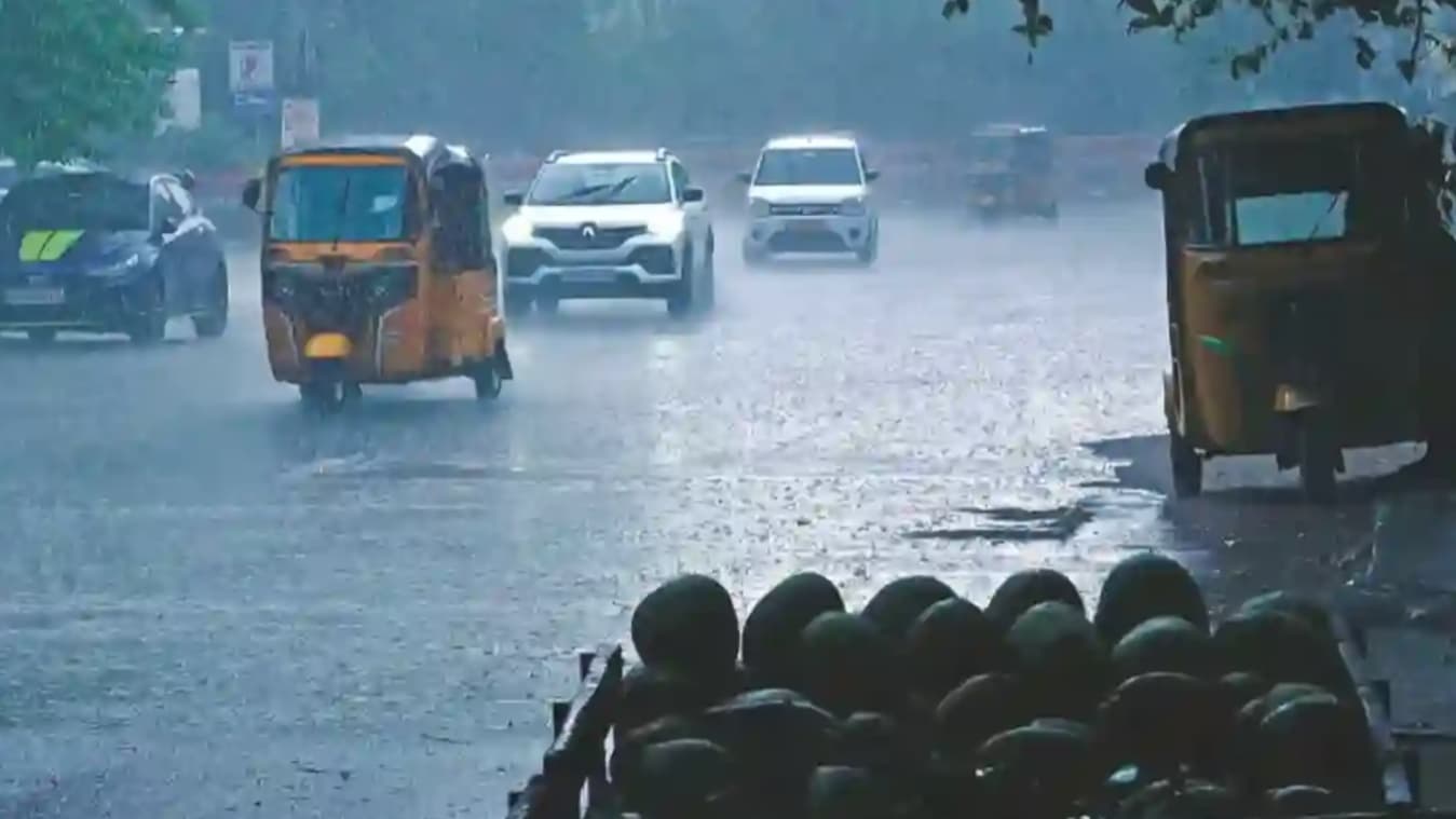 தமிழகத்தின் ஐந்து மாவட்டங்களில் இன்று கனமழைக்கு வாய்ப்பு அர்னாப் புயல் குறித்து வானிலை ஆய்வு மையம் எச்சரிக்கை
