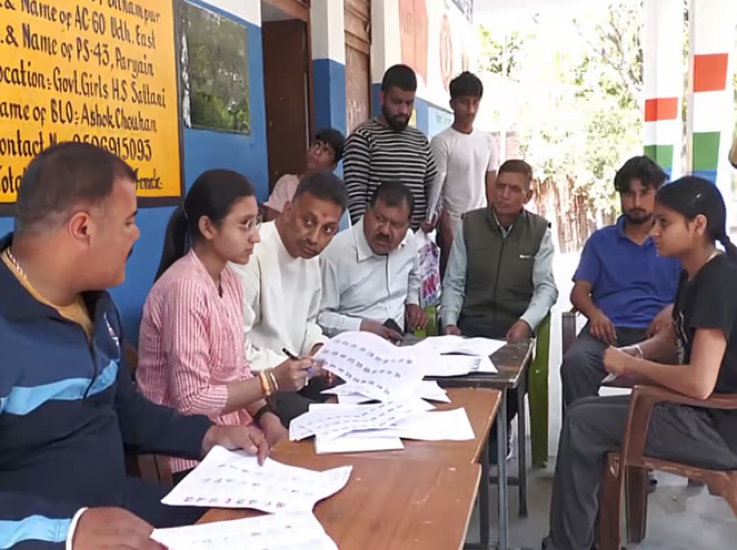 UP BJP Focuses on Voter Registration Ahead of 2027 Assembly Elections Through SSR