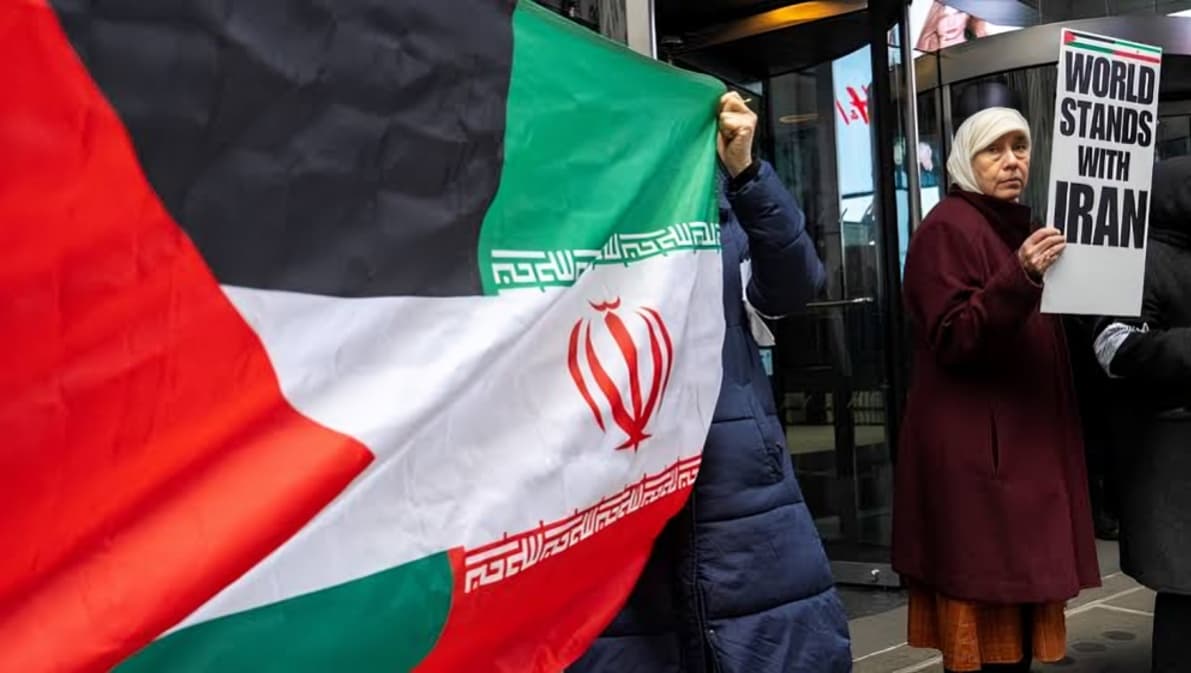 US Warns Gulf Nations of Possible Short and Intense Iran Campaign After November Midterm Elections