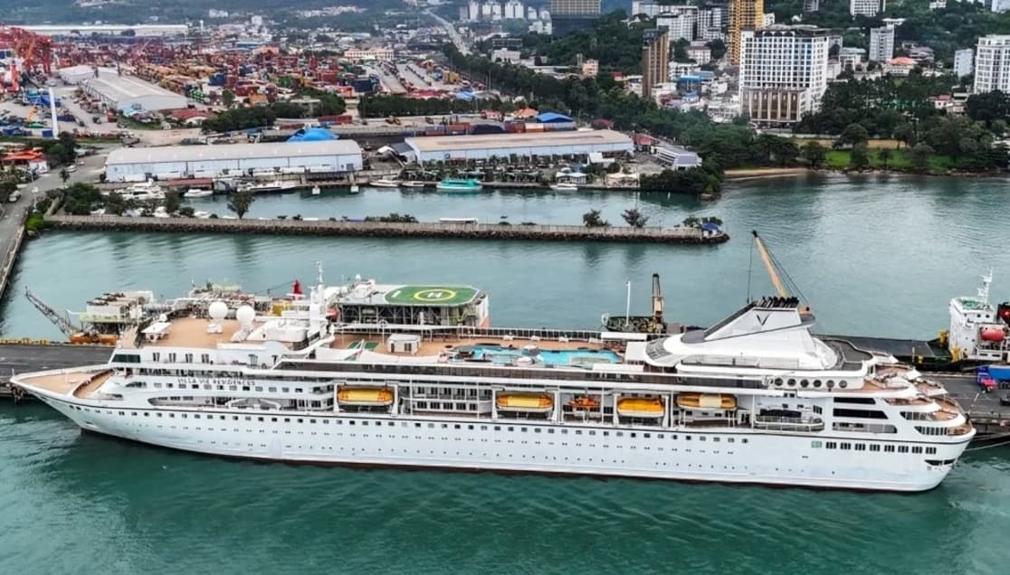 MV Odyssey Cruise Ship Halts Global Voyage in Cambodia as Soaring Fuel Costs Force Passengers to Disembark