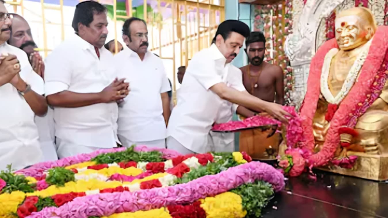 கீழே உள்ள செய்தி, 2026 அக்டோபர் 30 தேவர் ஜெயந்தி மற்றும் குருபூஜையை முன்னிட்டு மு.க. ஸ்டாலின் வெளியிட்ட புகழாரத்தை மையமாகக் கொண்டு, இணையதளச் செய்தி வெளியீட்டிற்கு ஏற்ற வகையில் மறுஎழுதப்பட்டுள்ளது.