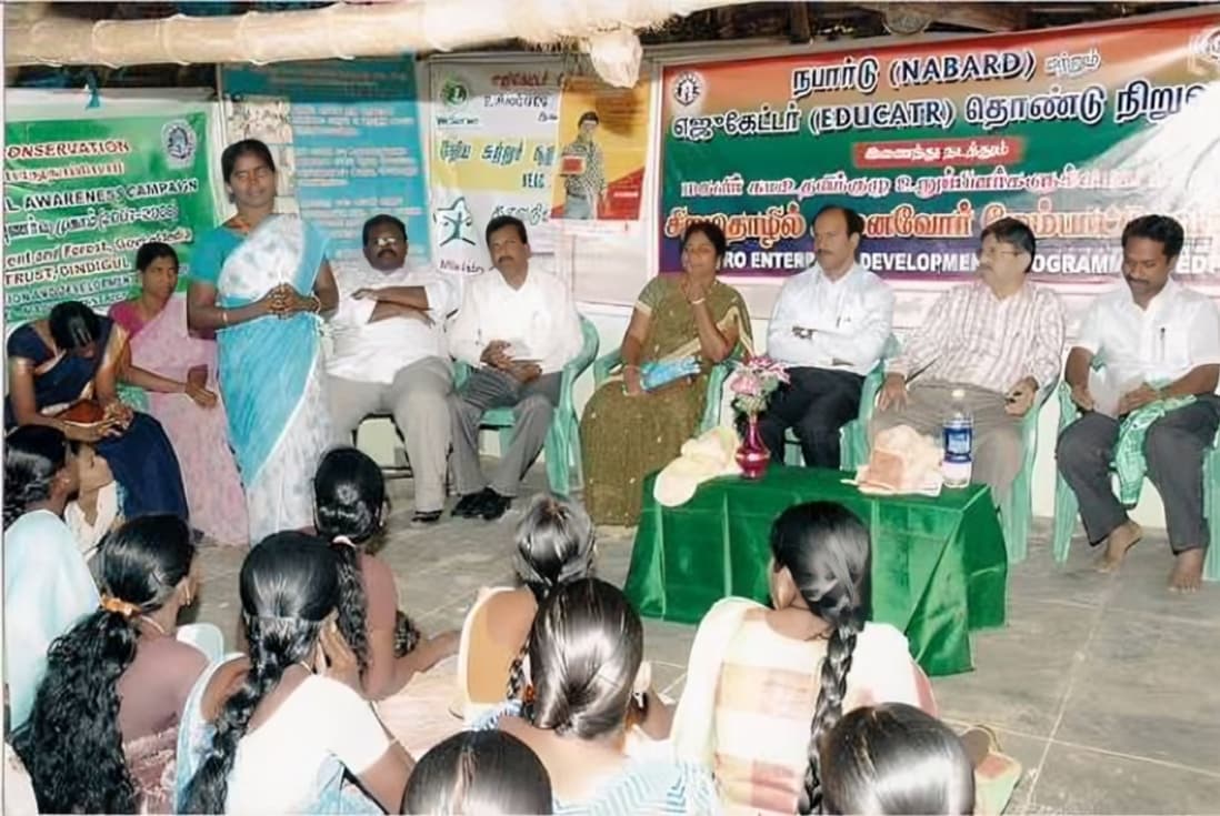 மதுரையில் கிராமப்புற பெண்கள் ஆண்களுக்கு இலவச வேலைவாய்ப்பு பயிற்சி நான்கு மாதங்களில் பயிற்சி முடித்து வேலை பெற வாய்ப்பு